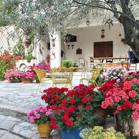 Holiday home Tsouderos *